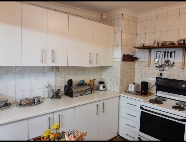 2 BEDROOM HOUSE FOR SALE IN AUSTERVILLE